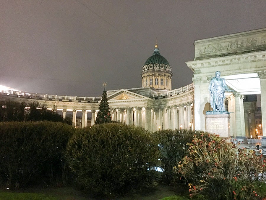 Catedral de Kazan por la noche